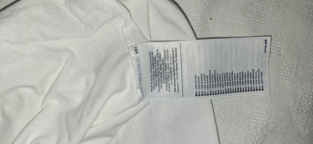 Футболка the nike tee