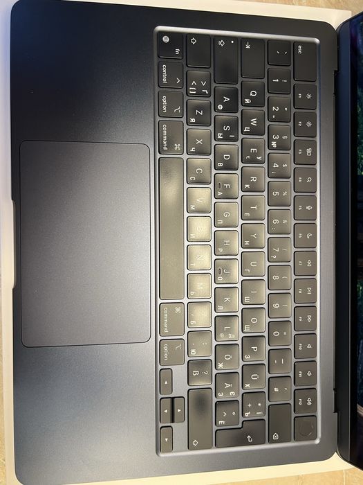 MacBook Air 13.6 M2 Midnight 16/256