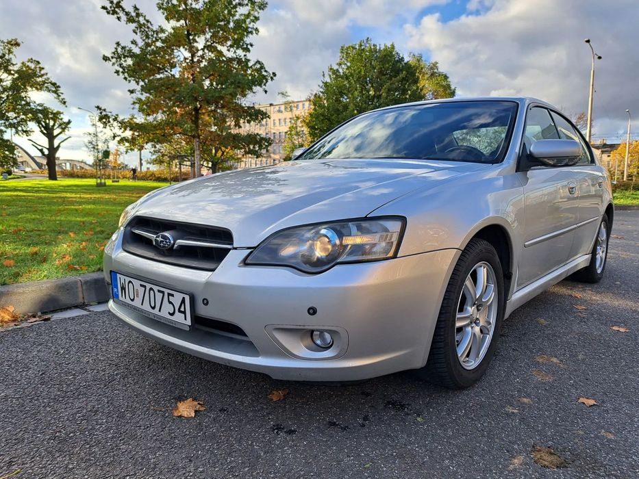 Subaru Legacy czujniki parkowania podgrzewane fotele doinwestowany