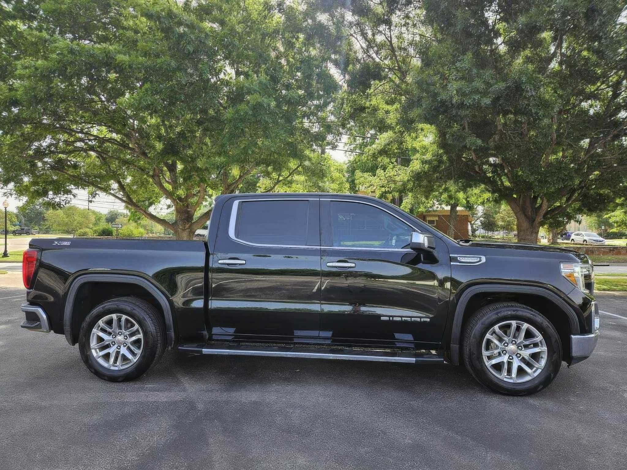 2021 GMC Sierra 1500 SLT Crew Cab 4WD