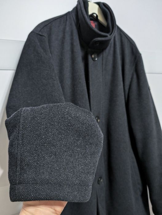 Elegancki wełniany płaszcz ze stójką Pierre Cardin, rozmiar 54