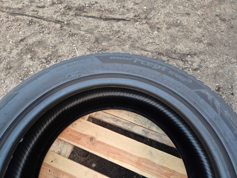 Komplet Opony Zimowe 18"Cali 245/50 R18 HANKOOK 23r. ZIMA