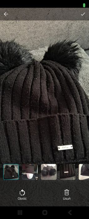 Czapka ciepła z pomponami Tanio