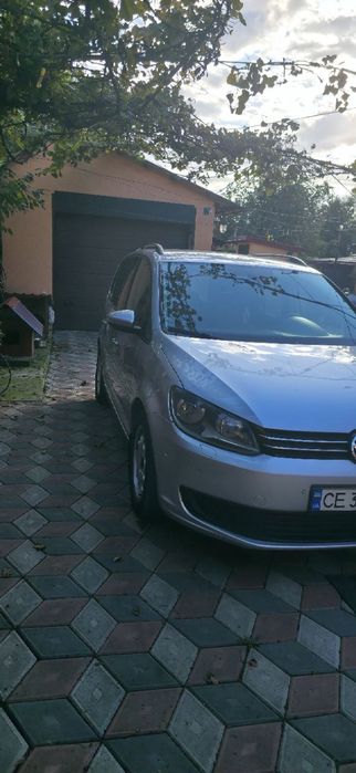 Продам  Volkswagen touran 2011