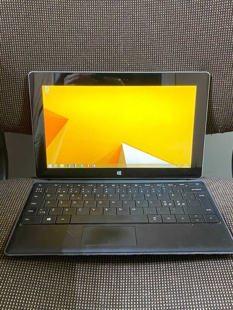 Планшет Microsoft Surface RT 32GB