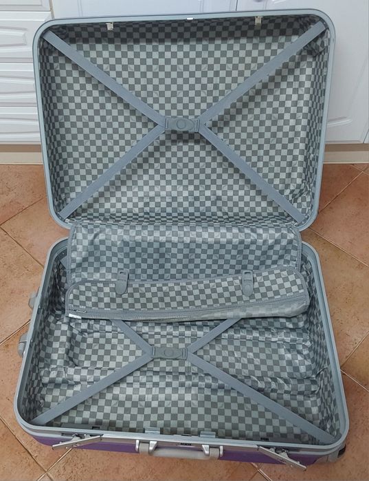 MALA DE VIAGEM PORÃO 23KG.Viajar,Casa,Arrumação,Mudanças,Quarto,Sala.