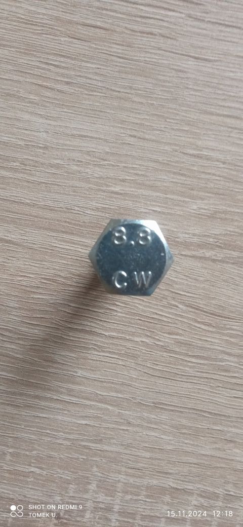 Śruba ocynk z łbem sześciokątnym 8.8