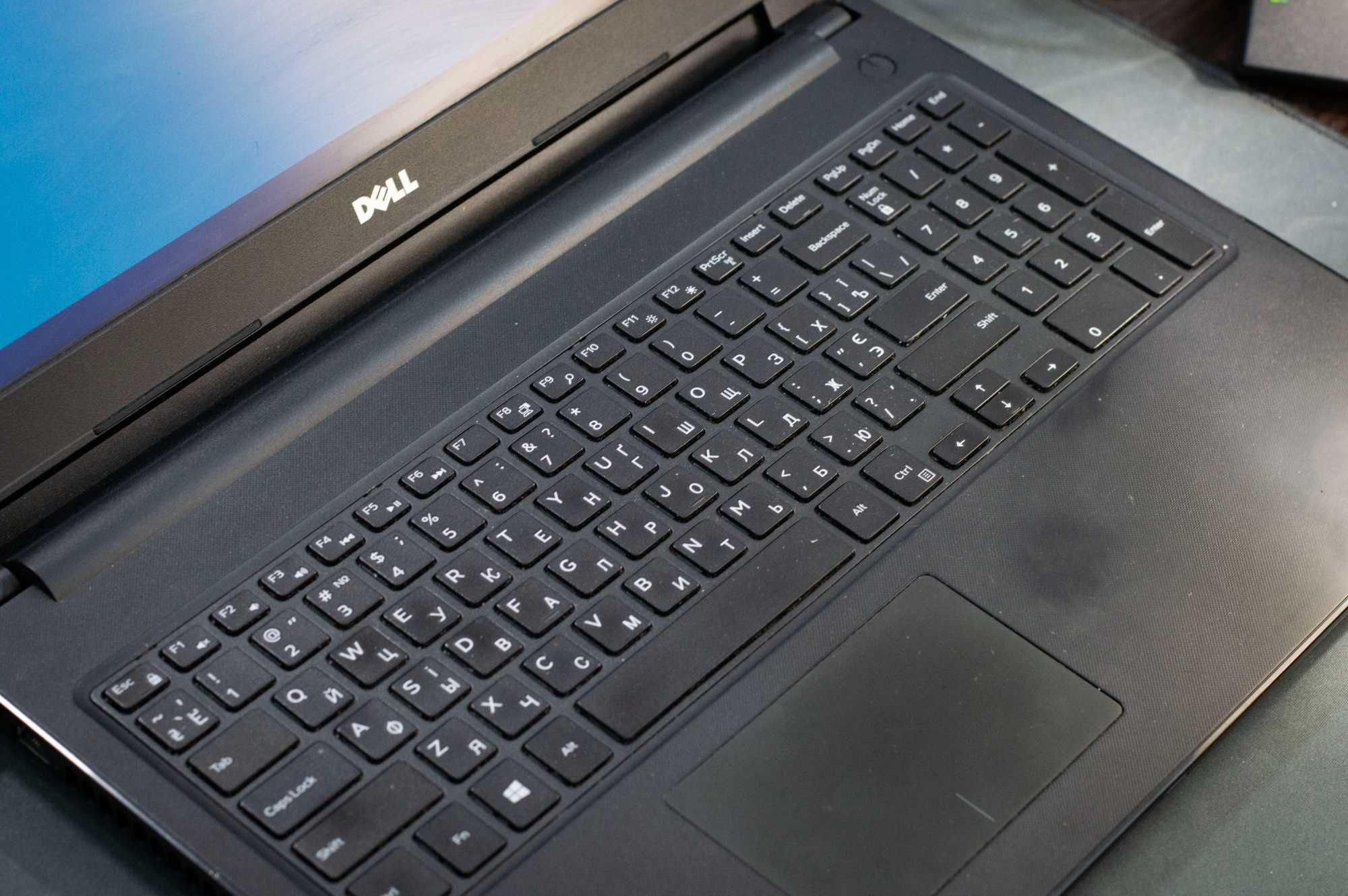 Хороший ноутбук для всего Dell Inspiron Core i5-7200u 8gb SSD