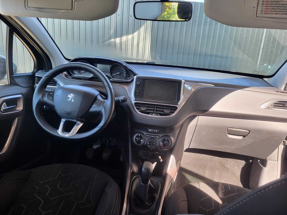 Peugeot 2008 1.2vti 82 cavalos