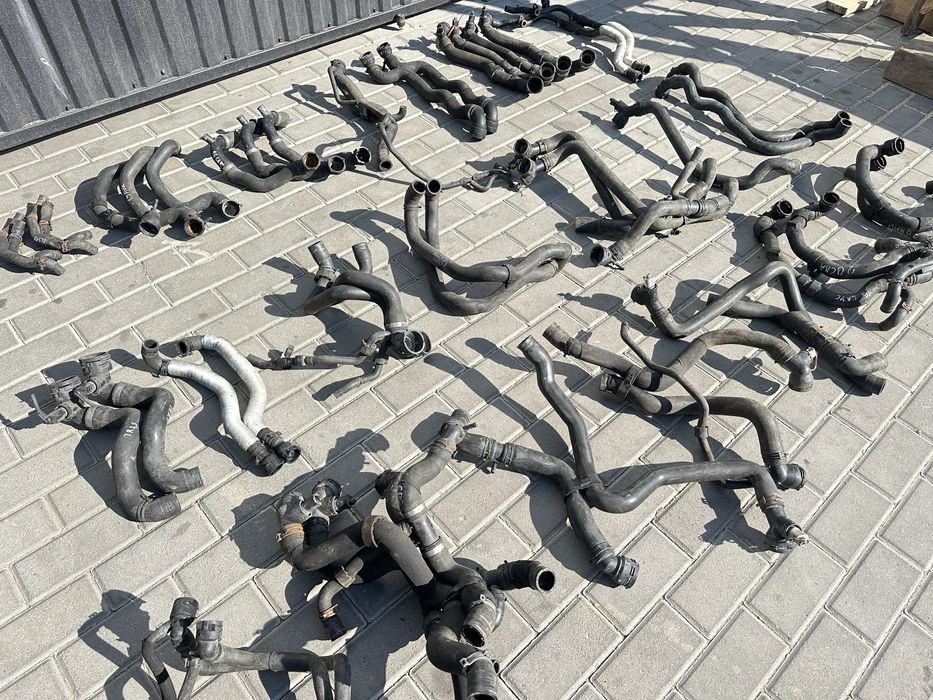 Патрубки водяног охолодження Патрубок водяний Гольф Тоуран Октавія А5