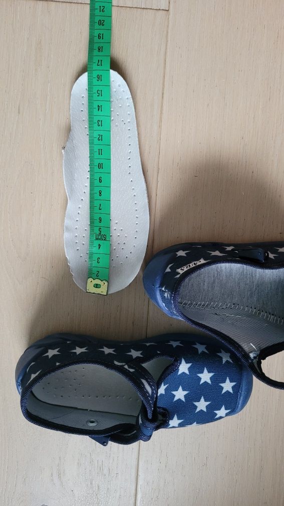 Kapcie kupionevw 5 10 15 rozmiar 26, wkładka 16 cm