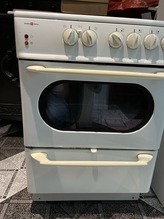 Kuchenka Elektryczna z Piekarnikiem