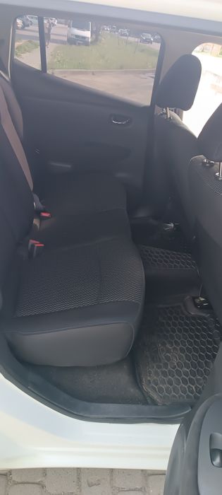 Продам Nissan Leat