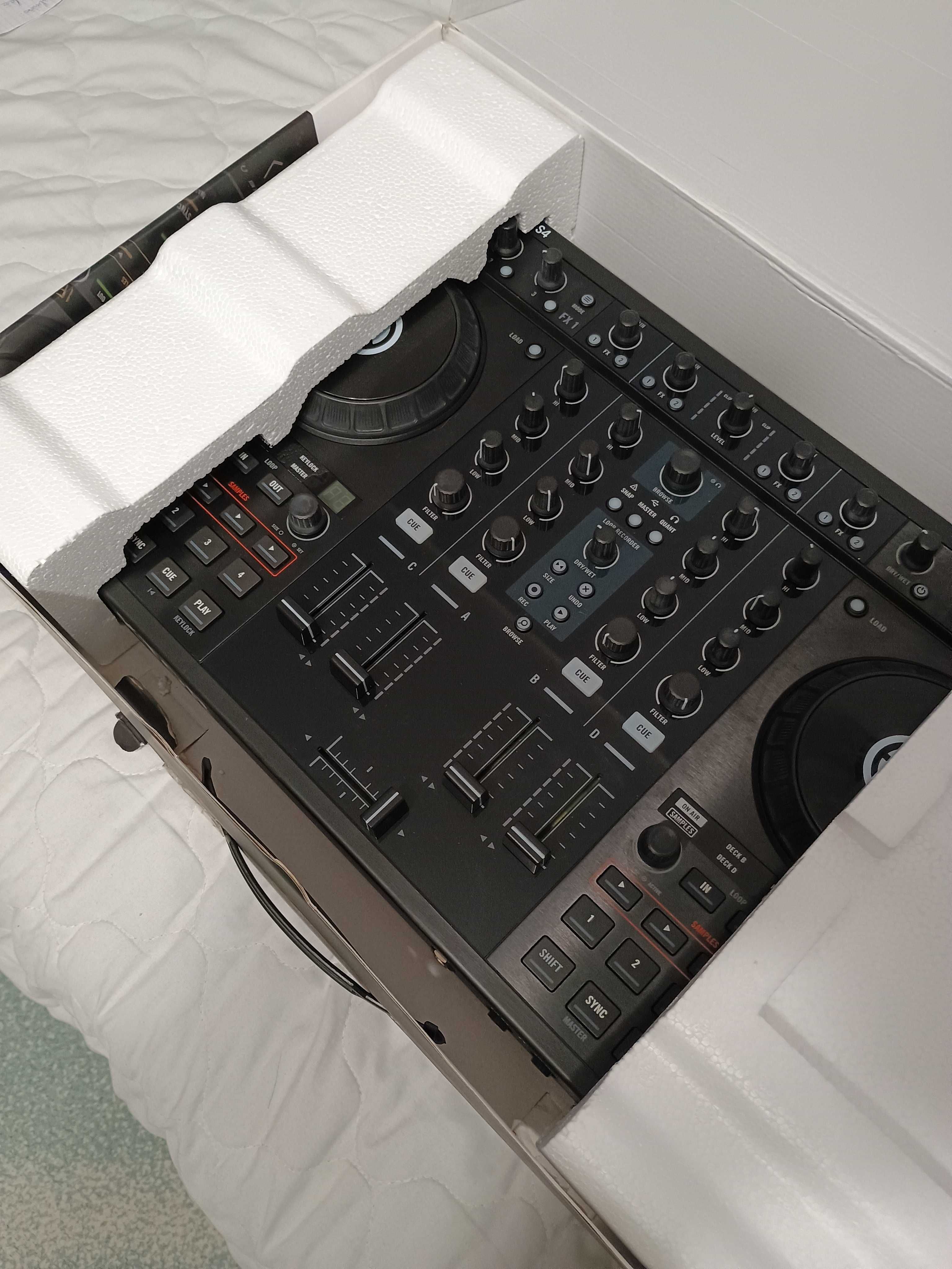 NI Traktor Kontrol S4