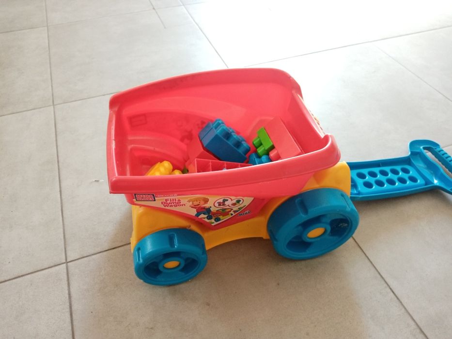 Balde legos para criança