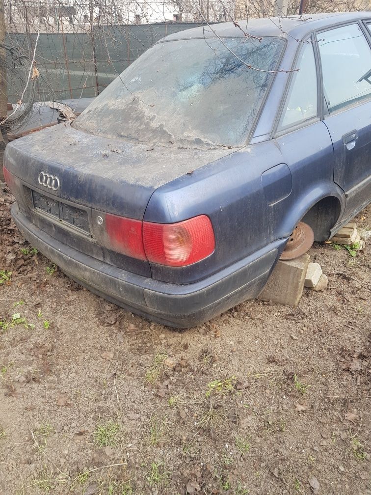 Ауди 80 в4 Audi 80 b4 в разборе кузов  салон стекла двигатель  и т.п.