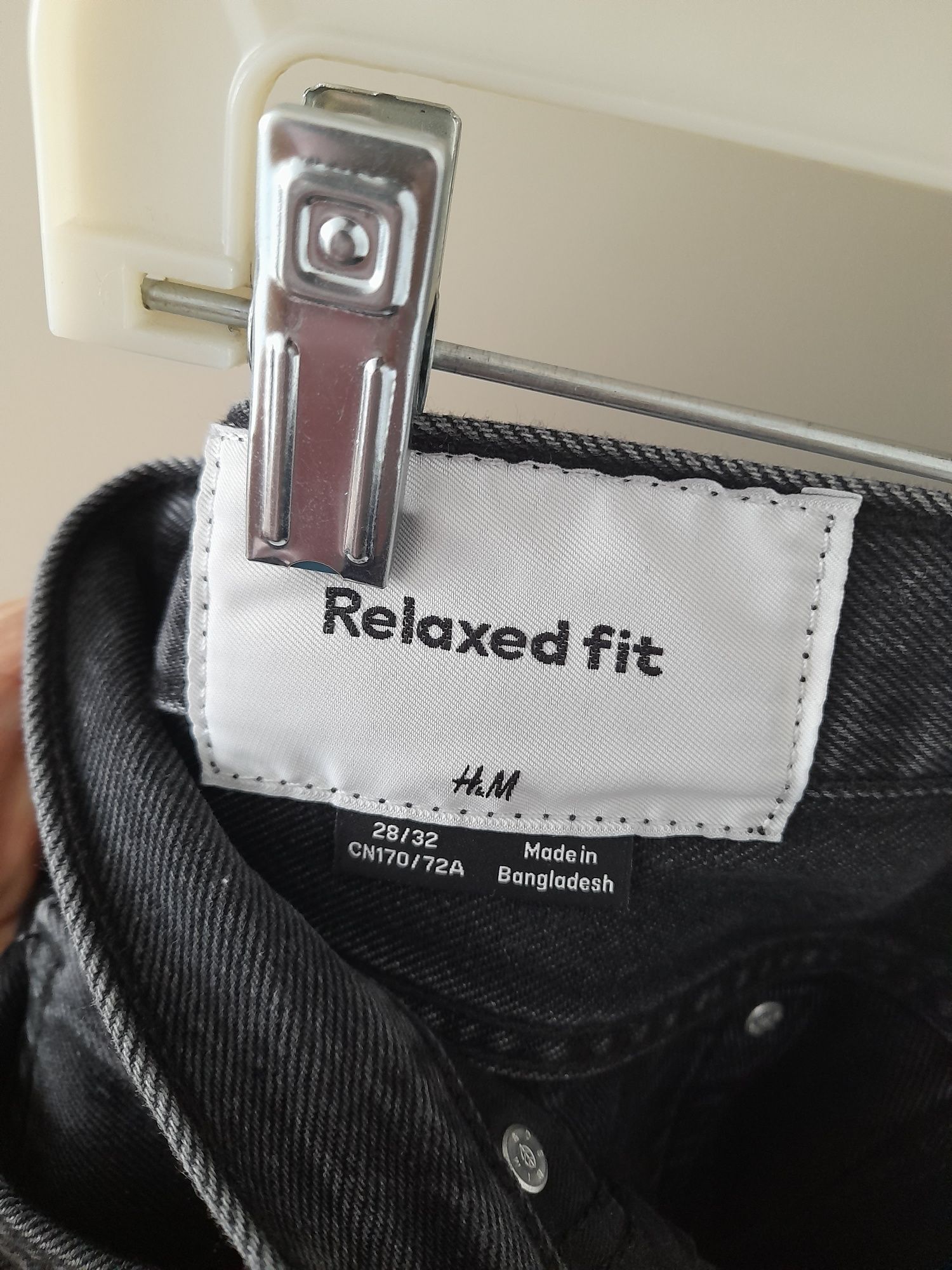 Jeansy męskie relaxed fit H&M rozmiar 28/32, CN170/72A czarne/szare