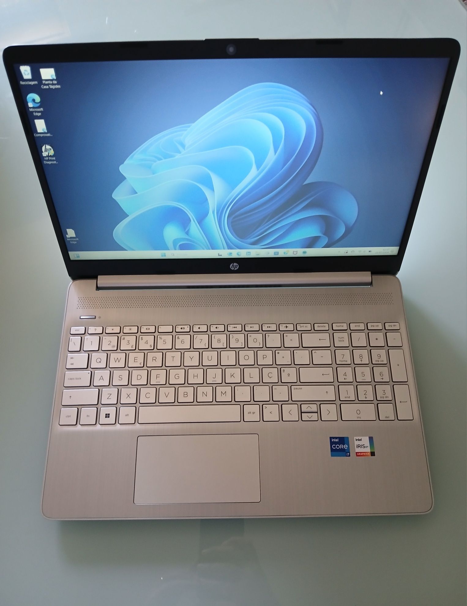 Portátil HP 15S-FQ5026NP (15.6" - Intel Core i7 - RAM: 16 GB - 1 TB SS