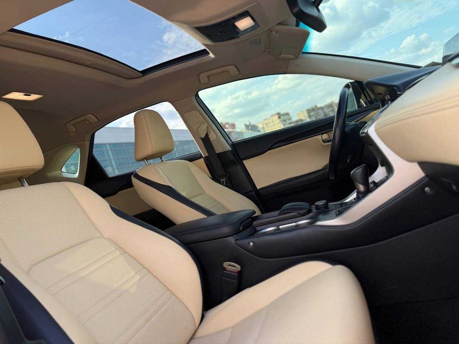 Lexus NX250T 2017, 2.0 бензин, автомат, 130 тыс.км