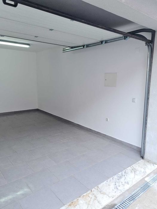 Garagem em Alhos Vedros
Garagem na Rua Almeida Garrett