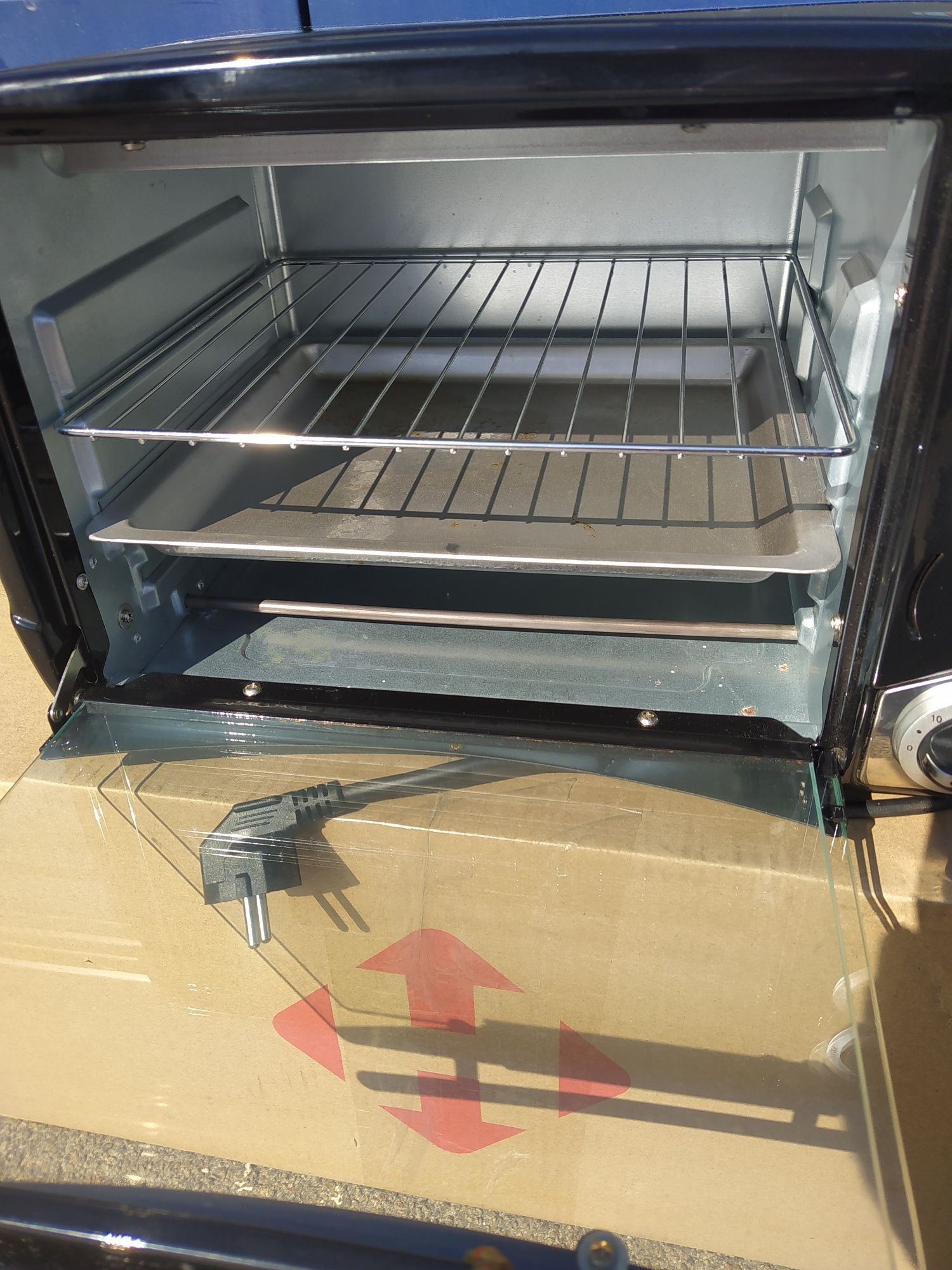 Духова шафа електрична Knau 220V, 1300W