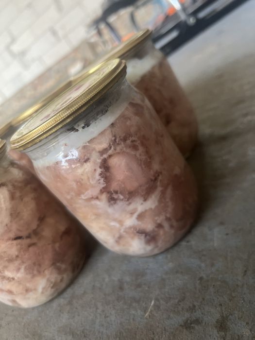 Тушонки зі свинини