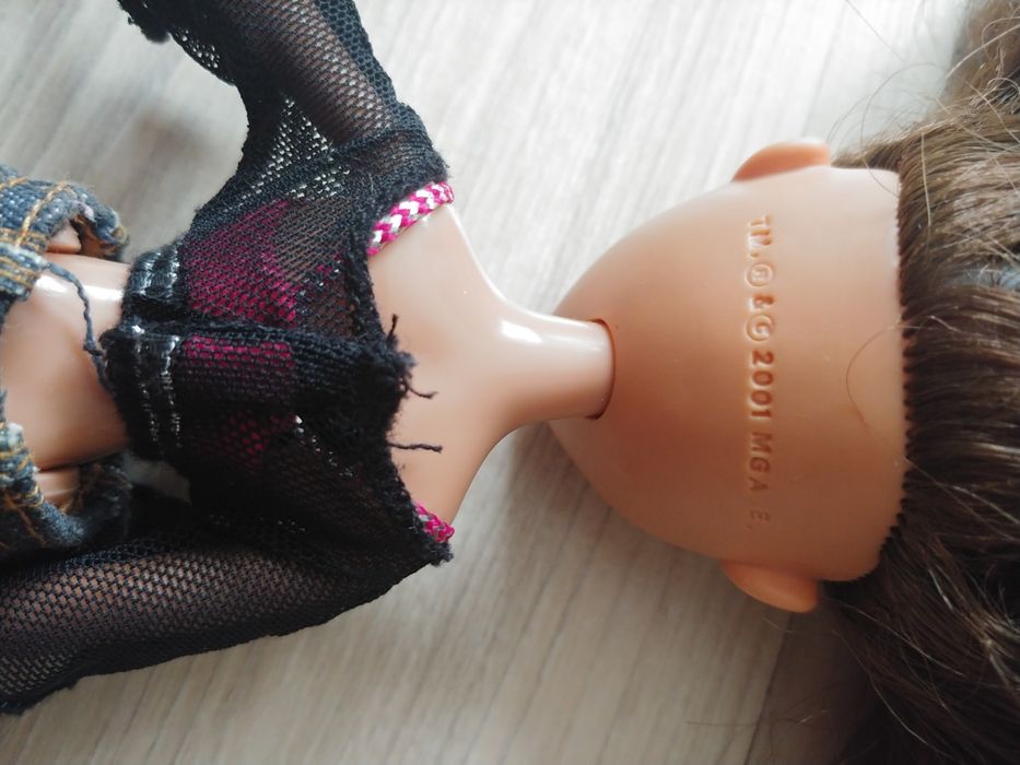 Lalka Bratz MGA 2001