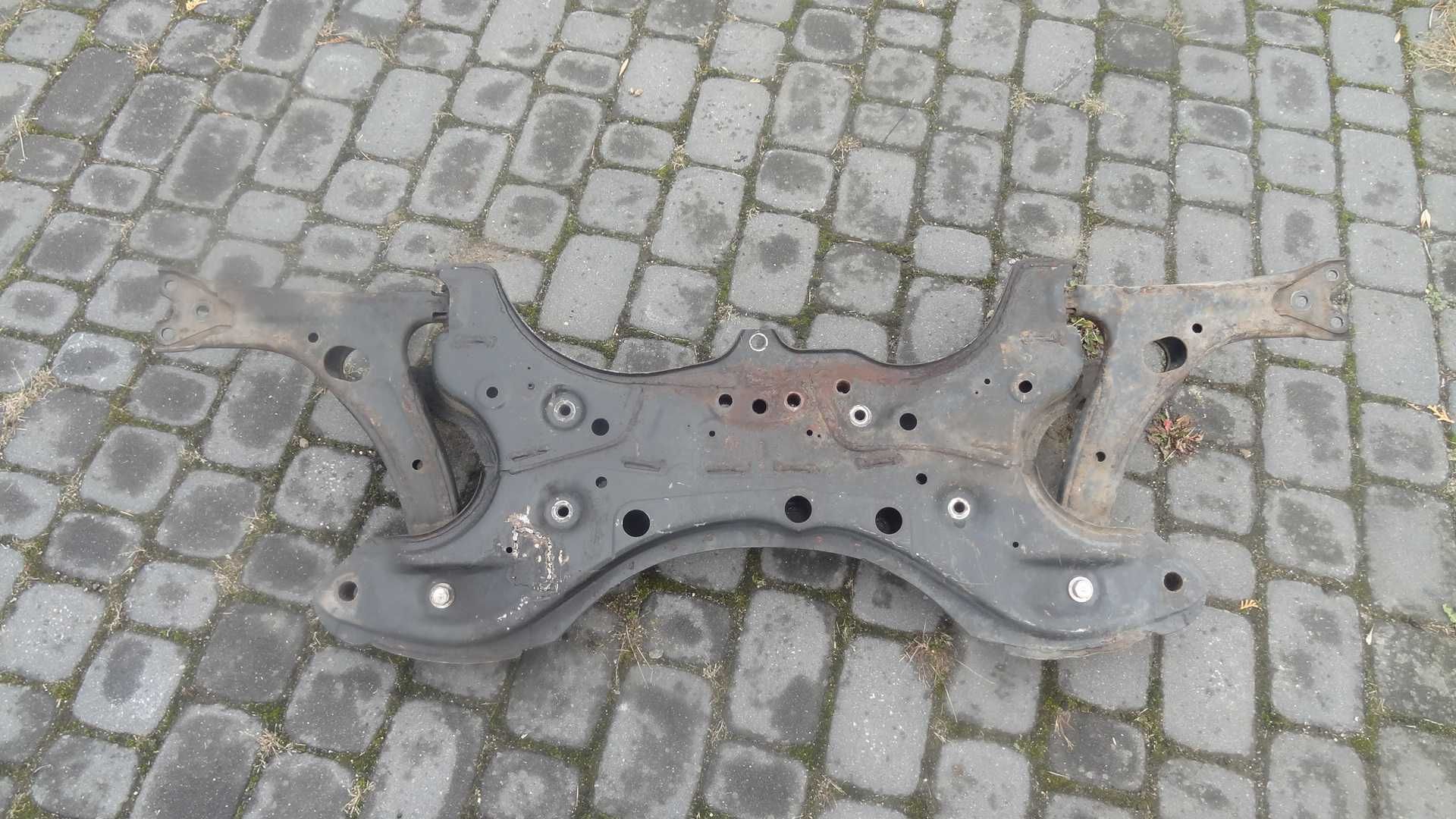 Toyota corolla verso 04-08  wózek sanki