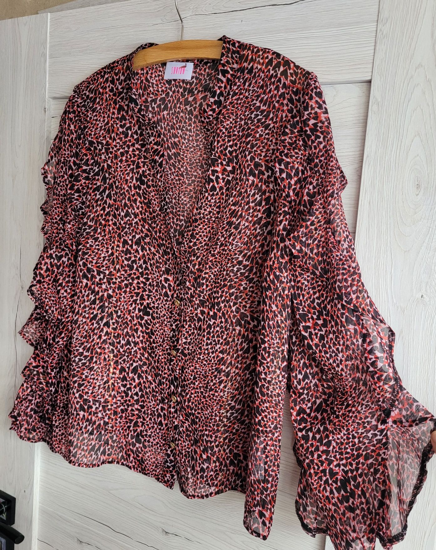 Śliczna koszula z falbankami w print XL Davida
