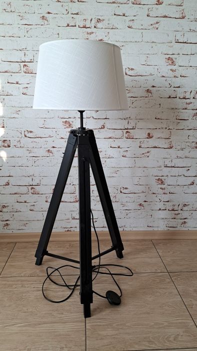 Lampa Podłogowa Stojąca Trójnóg