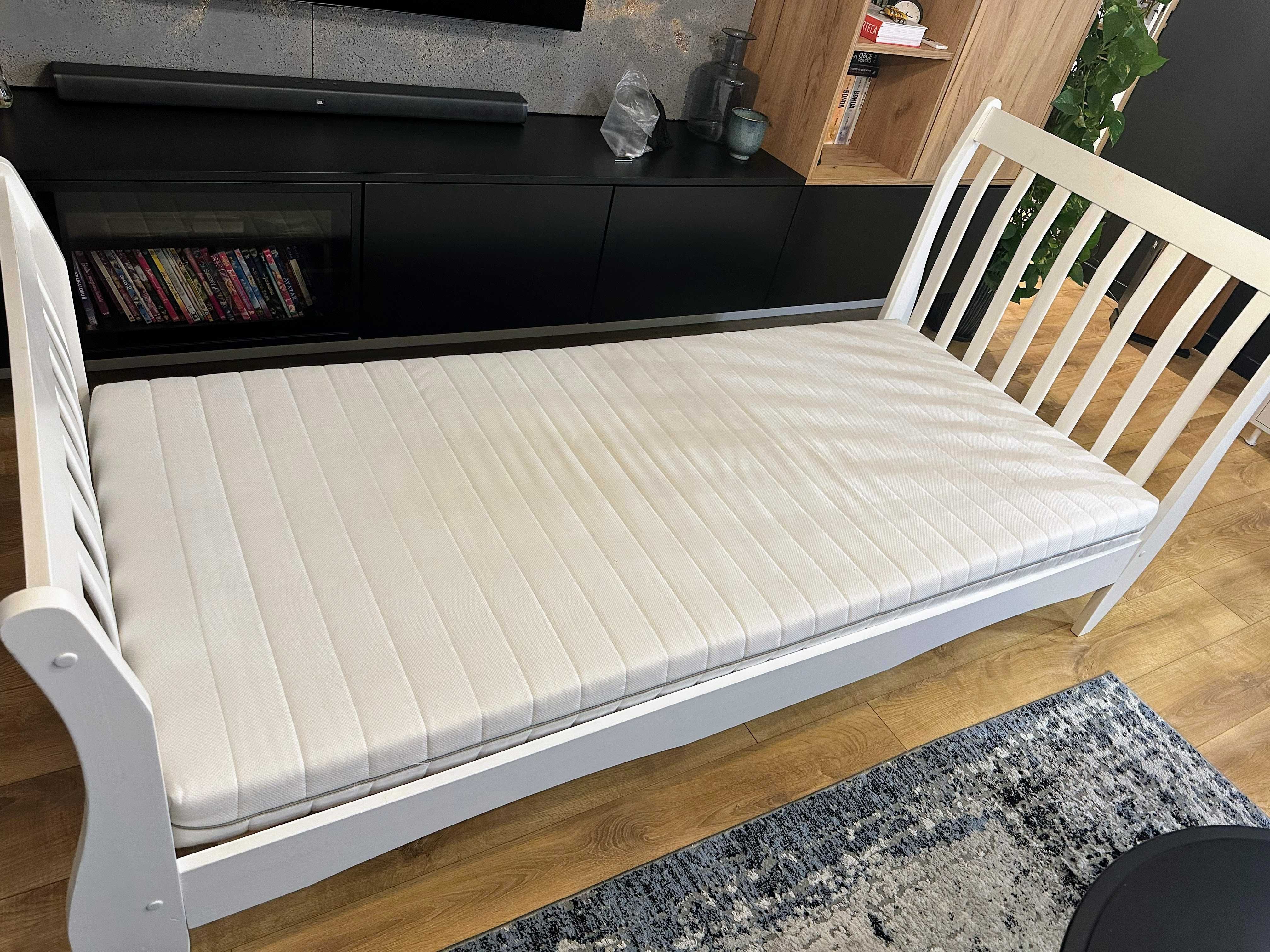 Łóżko białe IKEA białe 90x200 z Materacem