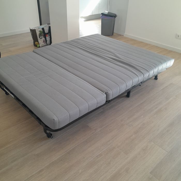 Sofá-cama de casal IKEA em bom estado