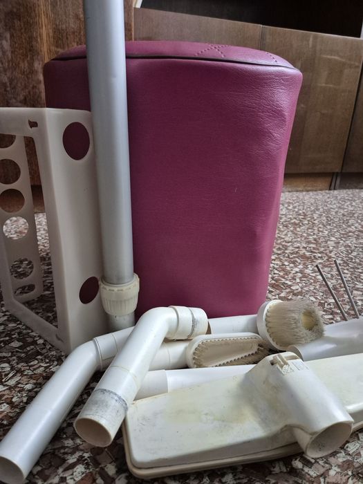 Речі часів СРСР. Пылесос-пуф "Урал ПНВ-600"