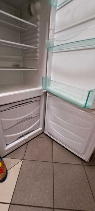 Lodówka Polar CZP236 chłodziarko zamrażarka