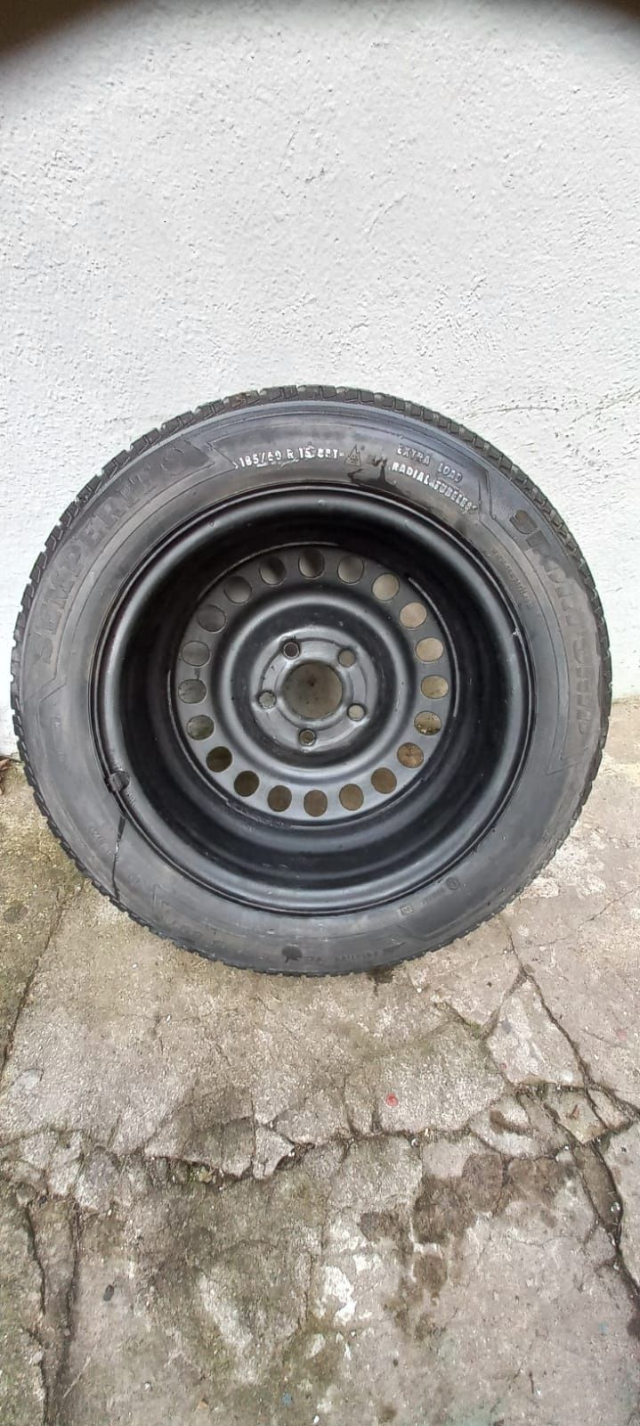 2 opony zimowe wraz z felgami 185/60R15