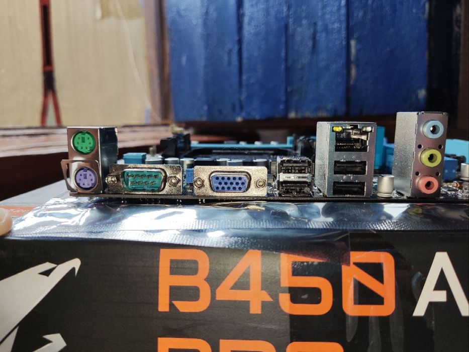 Продам материнську плату ASUS M5A78L-M LX3 PLUS