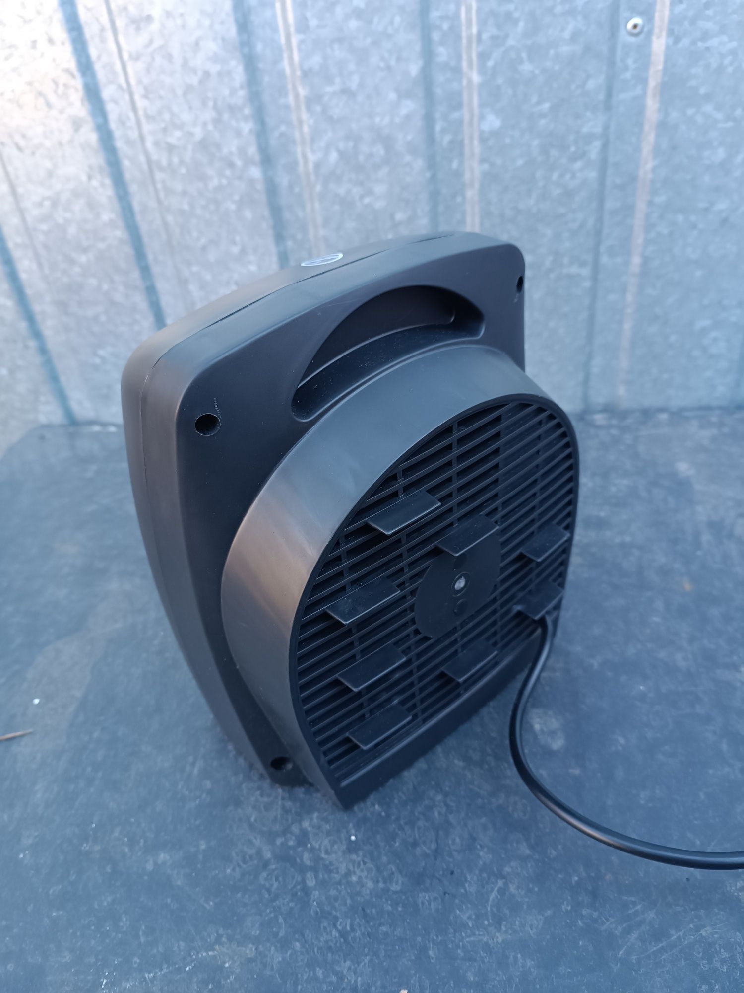 Kompaktowy termowentylator Bestron AFH211B