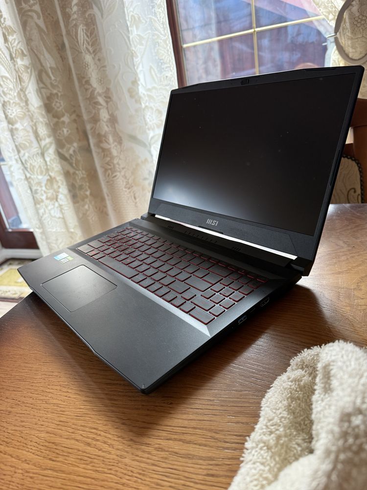 Lapto gamingowy MSI KATANA