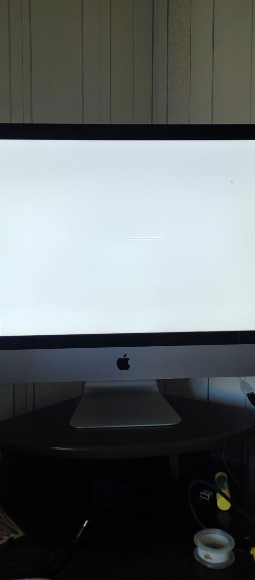 Imac 089 27"  Game video маленькая  трещина на стекле комплект