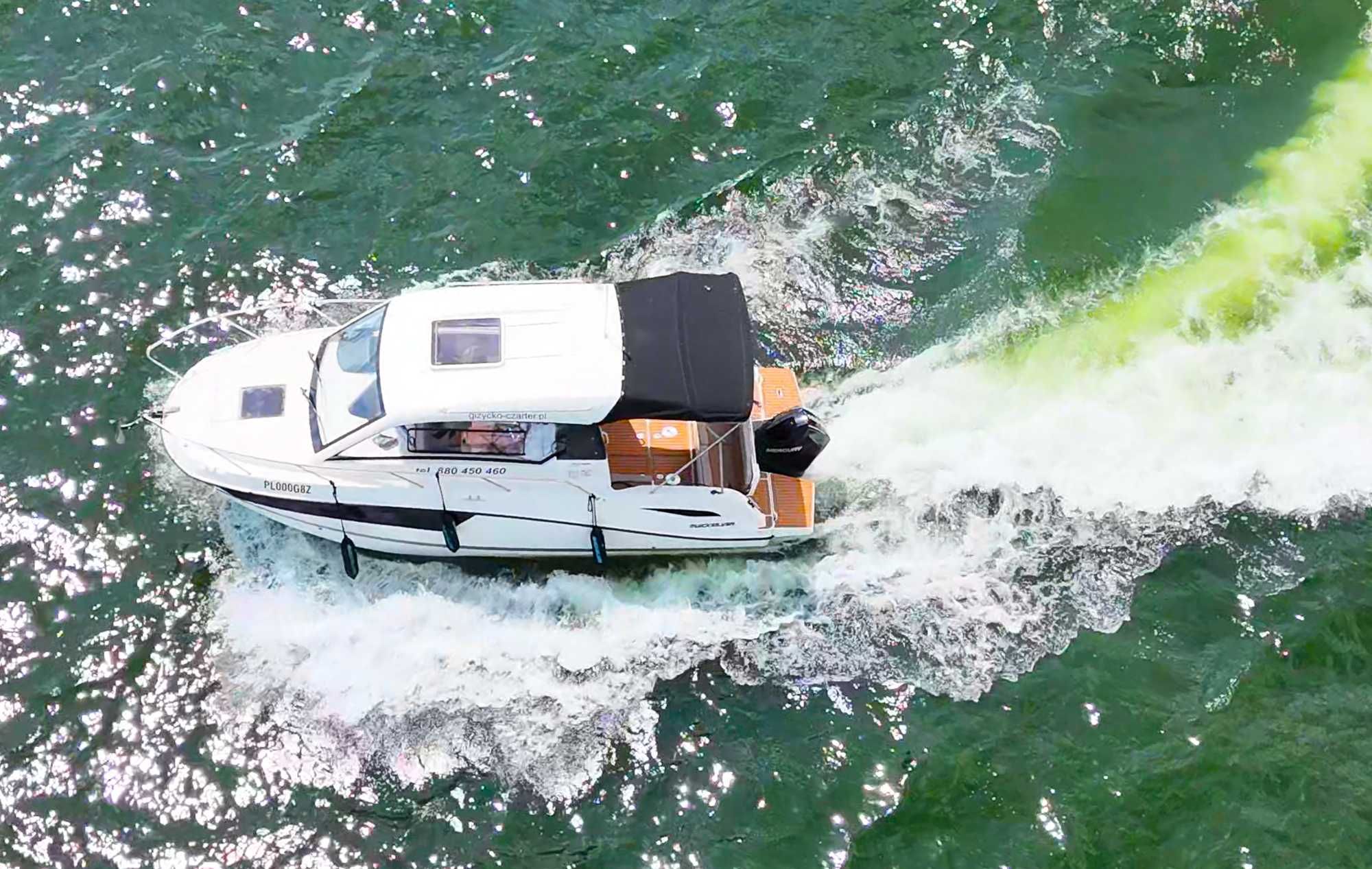 Motorówka, jacht łódź do wynajęcia, czarter Quicksilver Mazury
