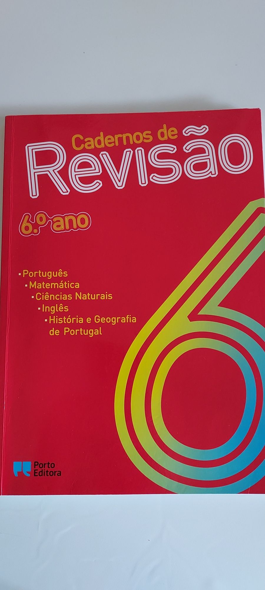 Livros de Preparação do 9°, 8° e 6° ano Português e História e Geo.