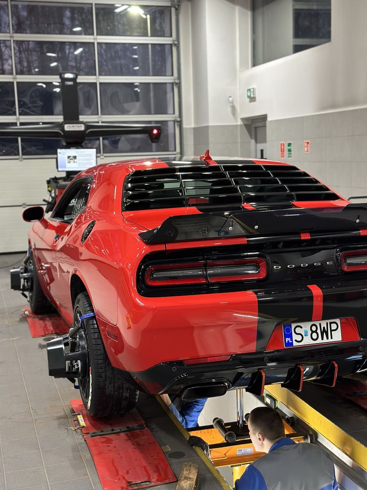 Dodge challenger hellcat