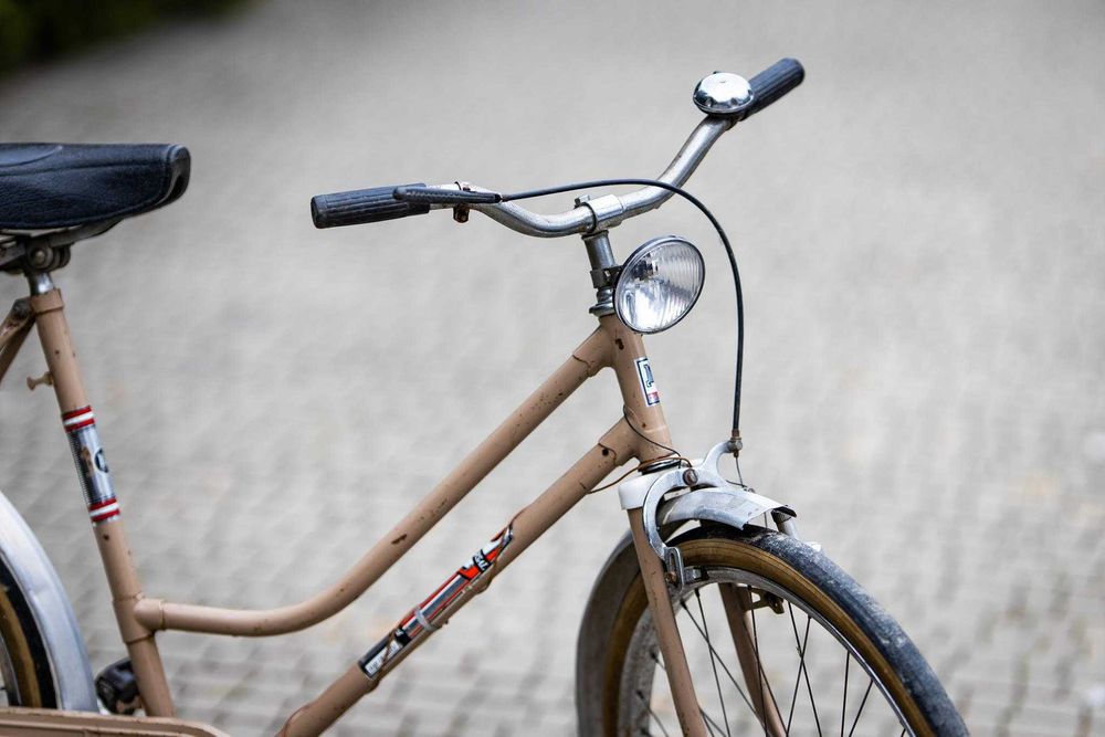 Zabytkowy rower Uniwersal polski damka vinrage retro