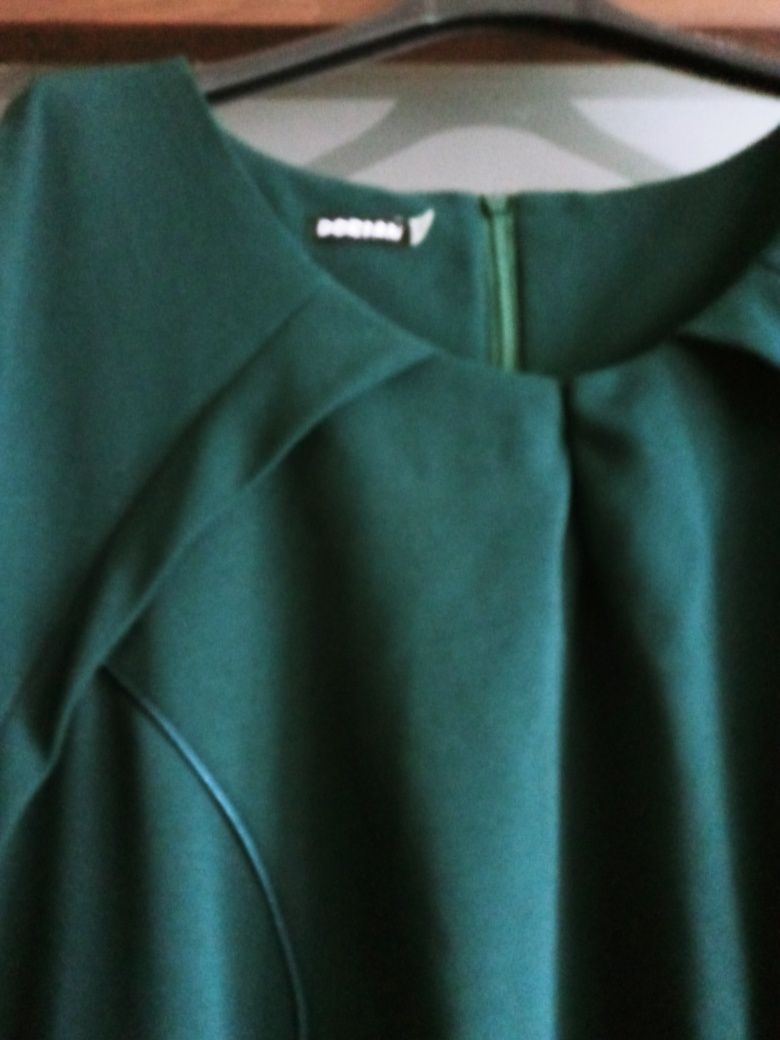 Sukienka ciemna zielen prosta 52 klasyczna