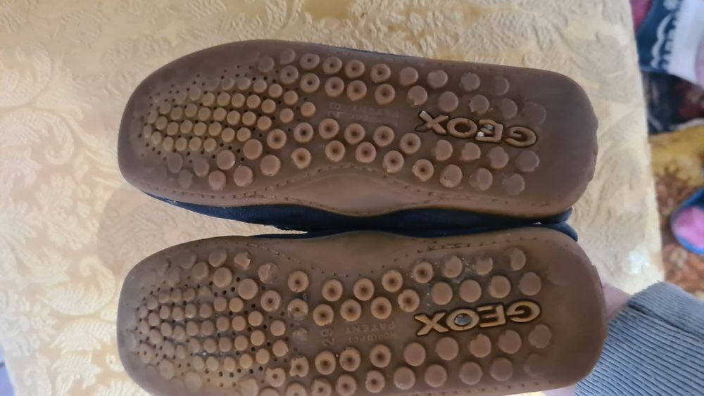 Продам туфли на мальчика