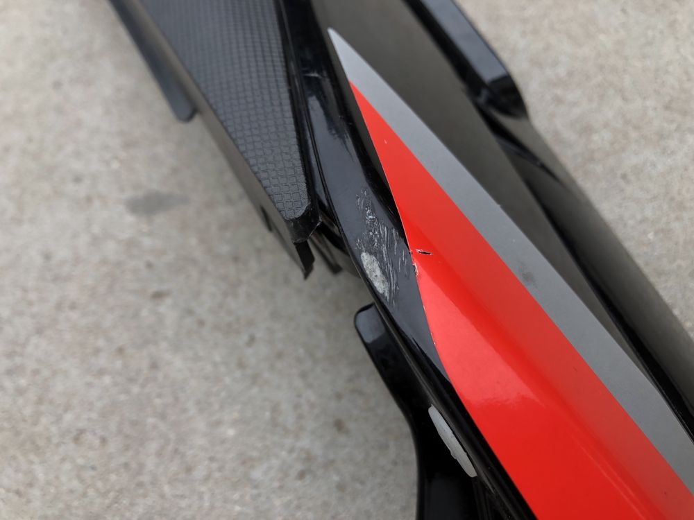 Ogon owiewki aprilia 125 tuono zadupek