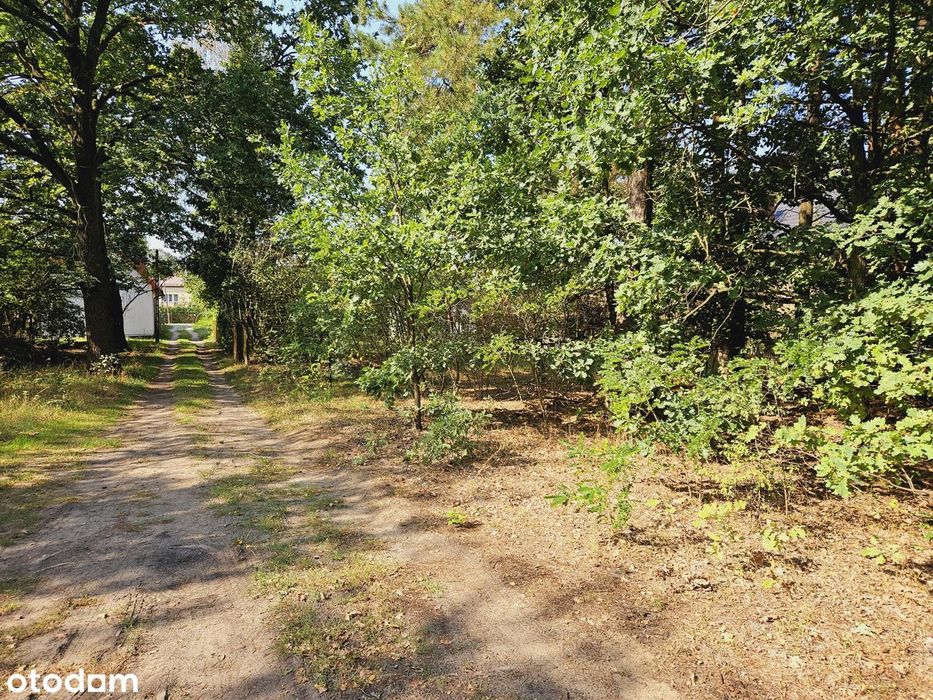 Urokliwa działka budowlana w Sulejówku.