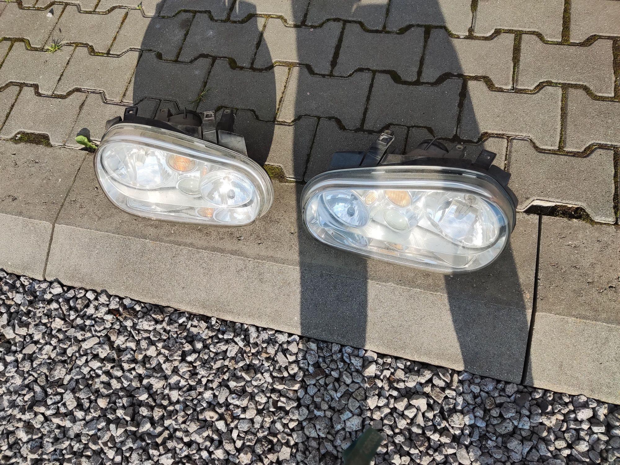 Lampy przód golf4