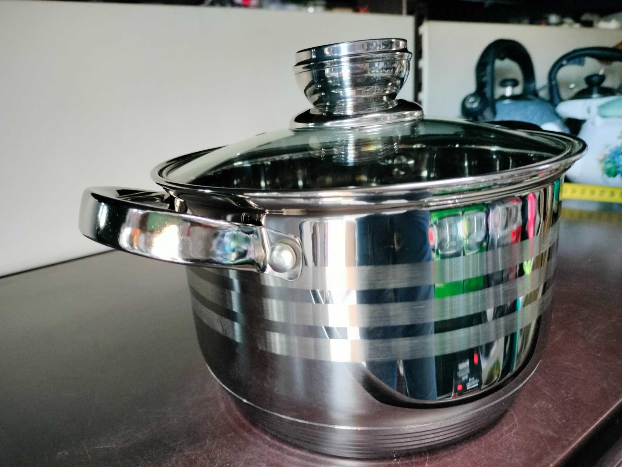 Garnek ze stali nierdzewnej indukcja gaz 2litry 18cmśr,wysokość11,5 no