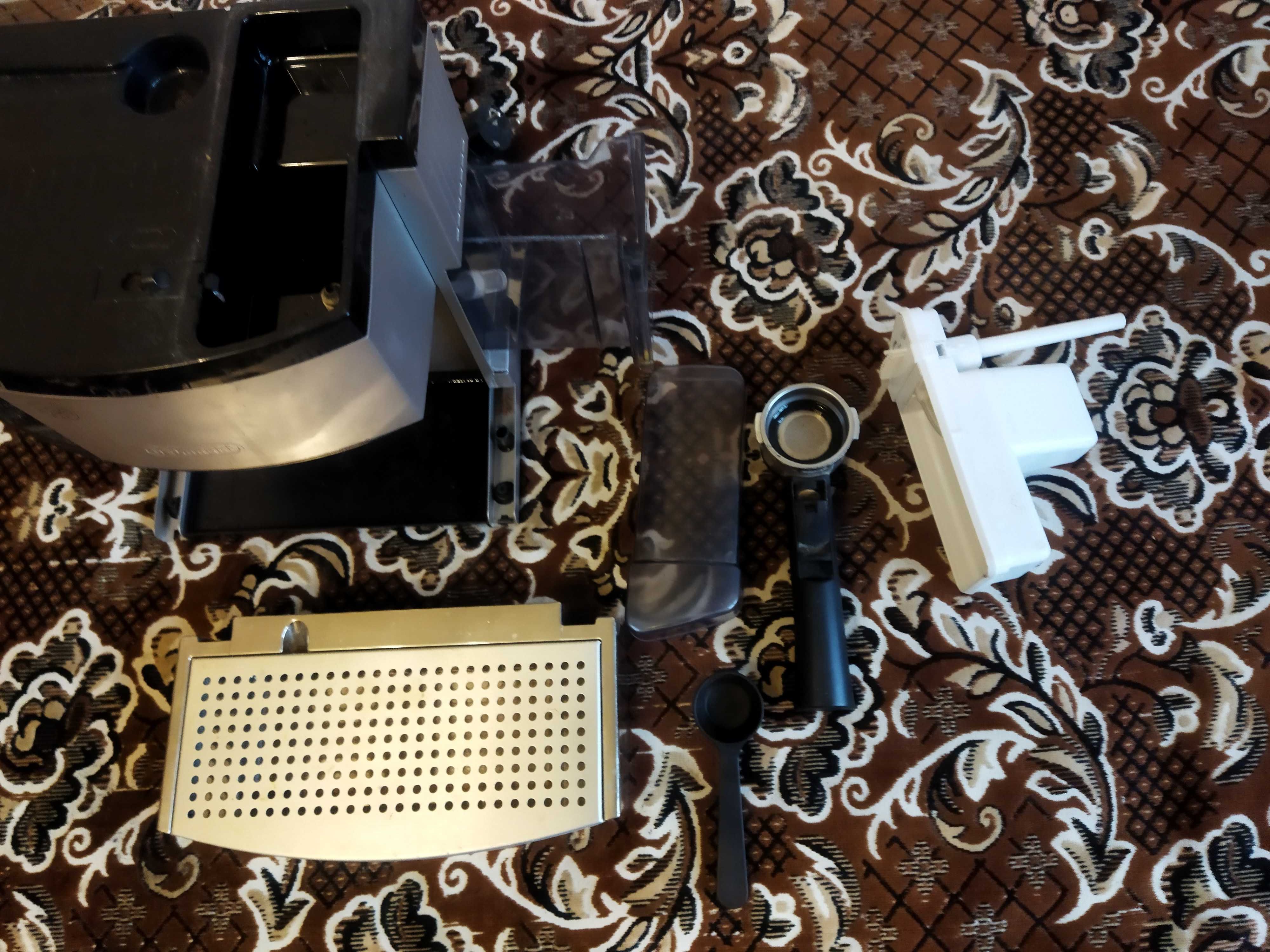 Кофеварка рожковая Delonghi EC650 1700W(без рожка).